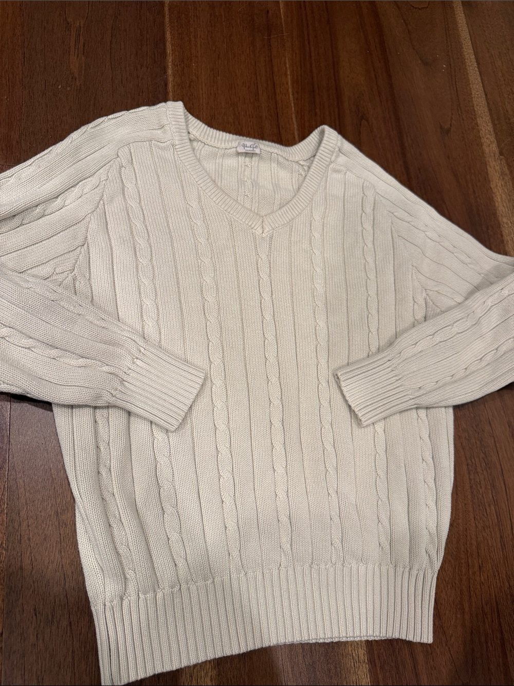 Brandy Melville Ivory Cable-Knit V-Neck Sweater